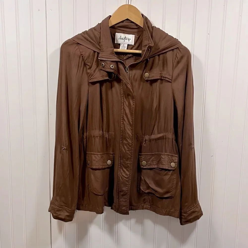 Daytrip brown lightweight jacket